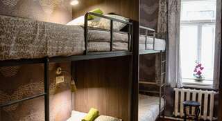 Гостиница Бумеранг Казань Кровать в общем номере для мужчин с 6 кроватями-1